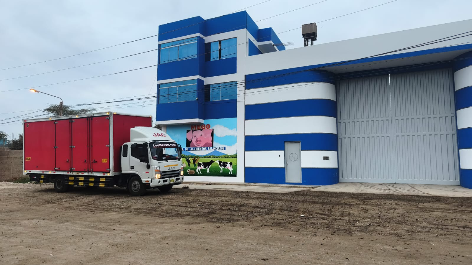 Camión de carga perecible en Chiclayo